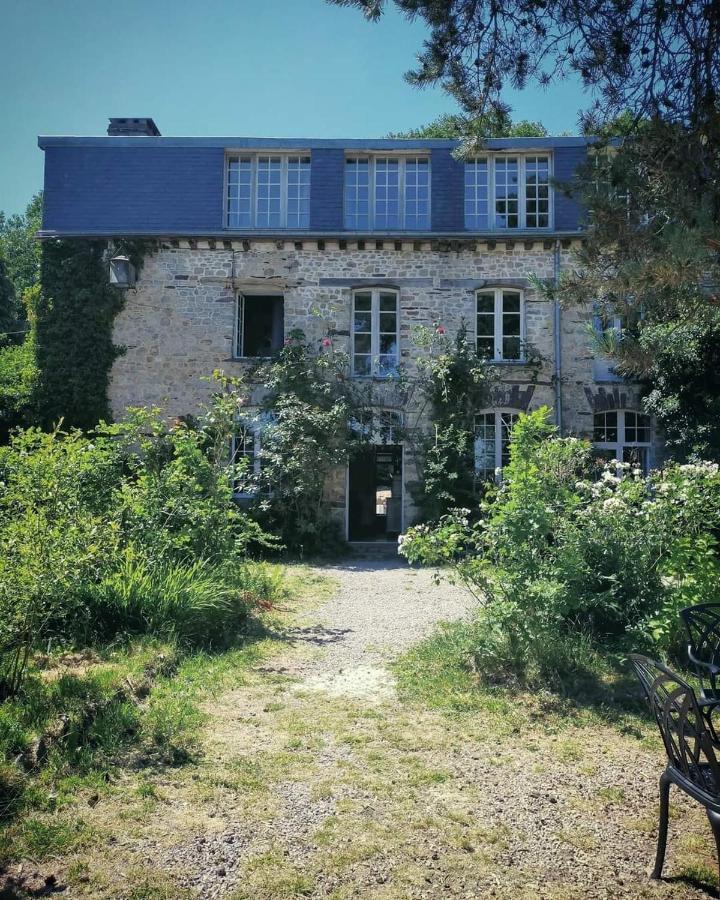 Hotel Manoir Du Tertre Au Coeur De La Foret De Broceliande Paimpont Exteriér fotografie