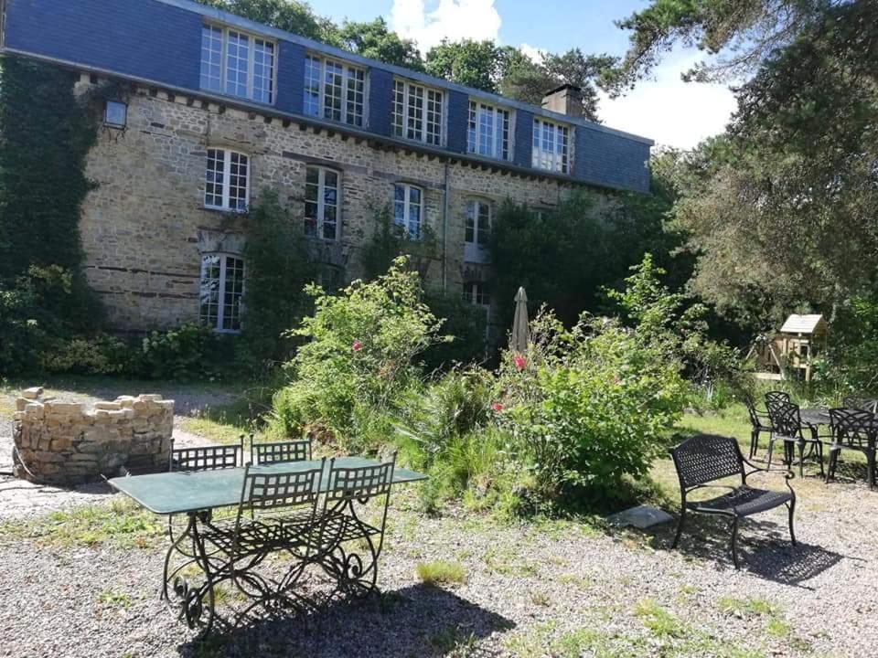 Hotel Manoir Du Tertre Au Coeur De La Foret De Broceliande Paimpont Exteriér fotografie